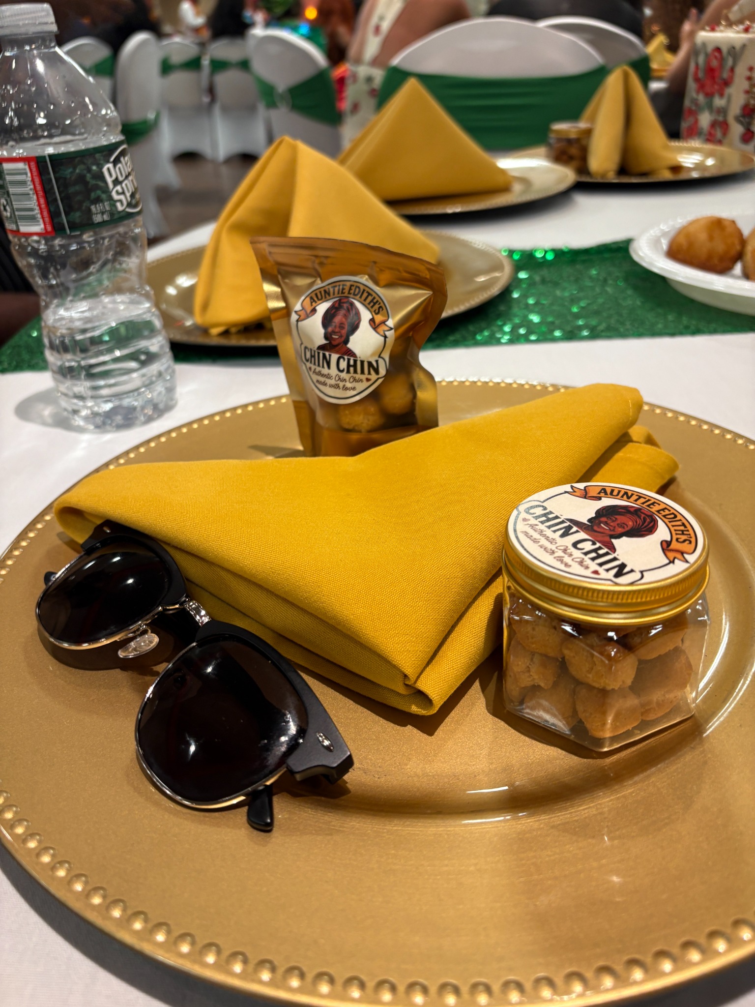 Gold pouch packaging